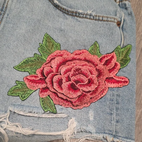 Zara Trafaluc Denimwear Rose Embroidered High Rise Shorts - Picture 8 of 16